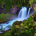 Sahalie Falls on McKenzie River located in Willamette National Forest, Oregon